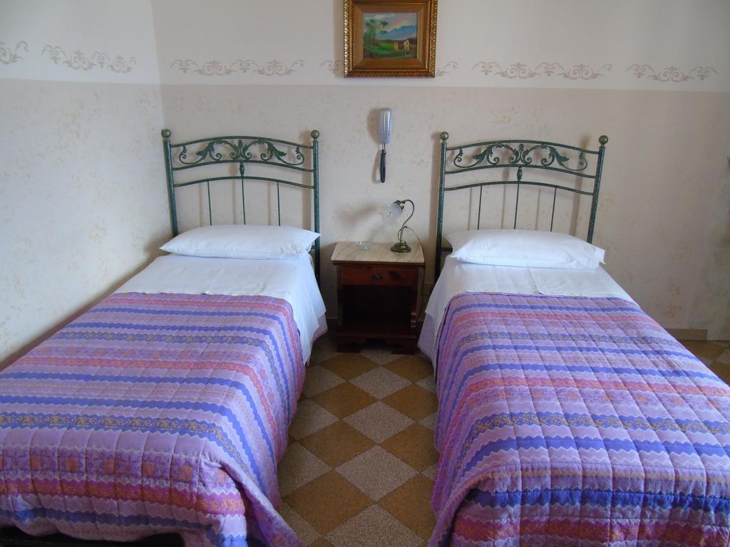Albergo Cavour Palermo Kültér fotó