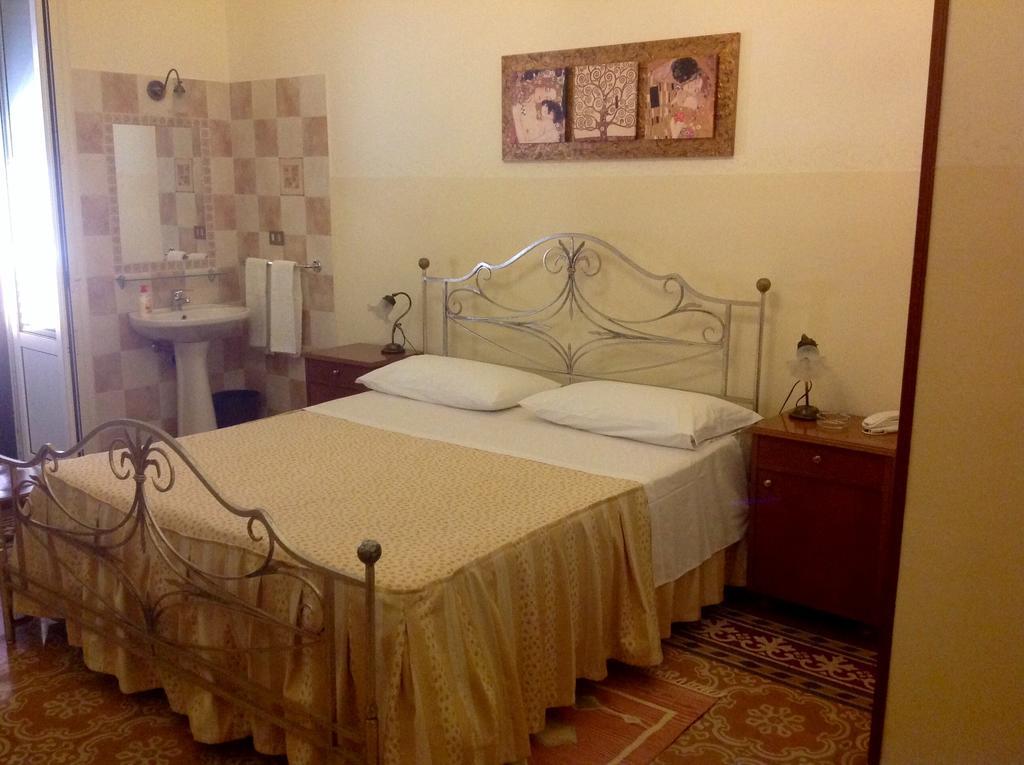 Albergo Cavour Palermo Kültér fotó
